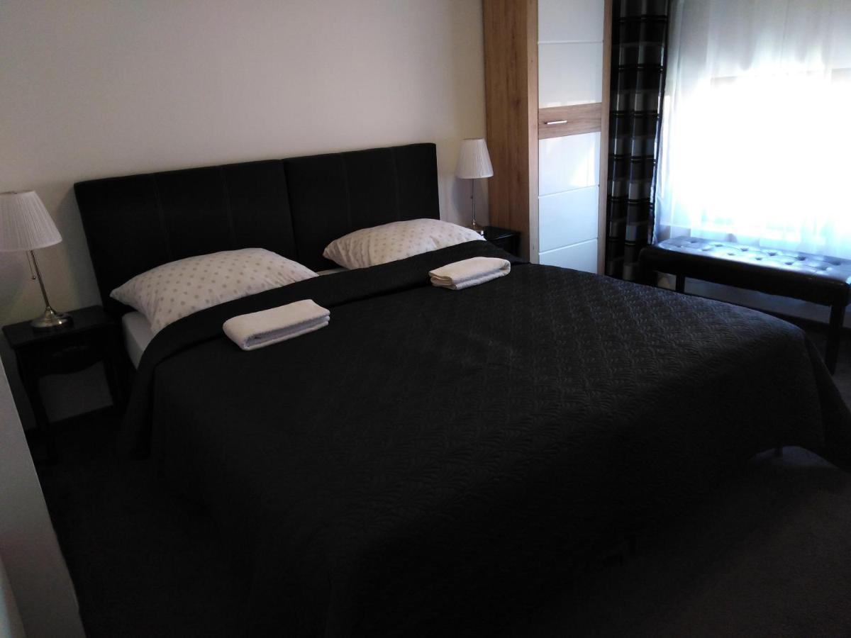 Filsdeger Haz - Central Rooms & Apartmans Buitenkant foto