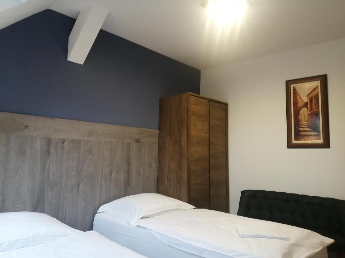 Filsdeger Haz - Central Rooms & Apartmans Buitenkant foto